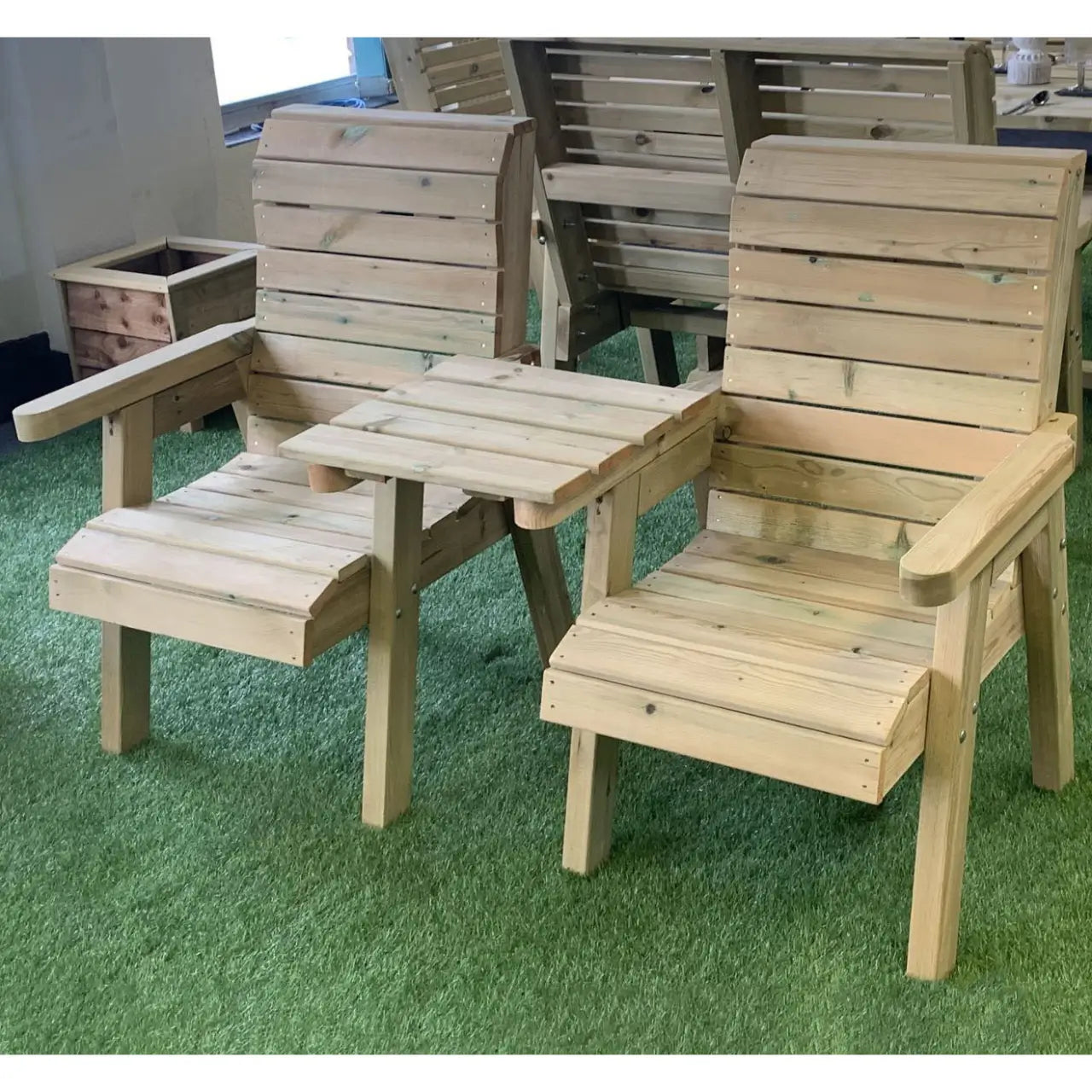 Churnet Valley Clover Love Seats