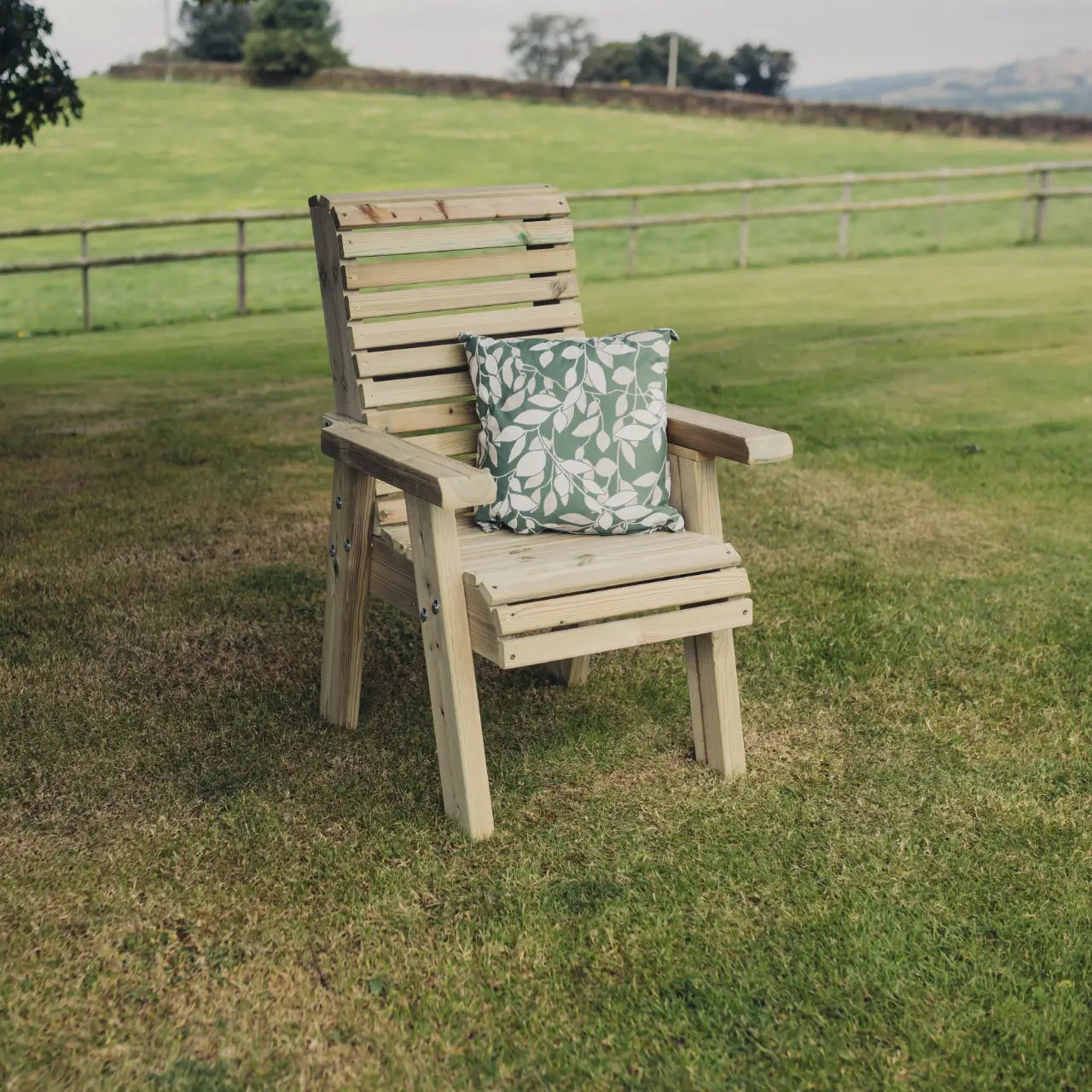 Churnet Valley Ergonomic Garden Chair