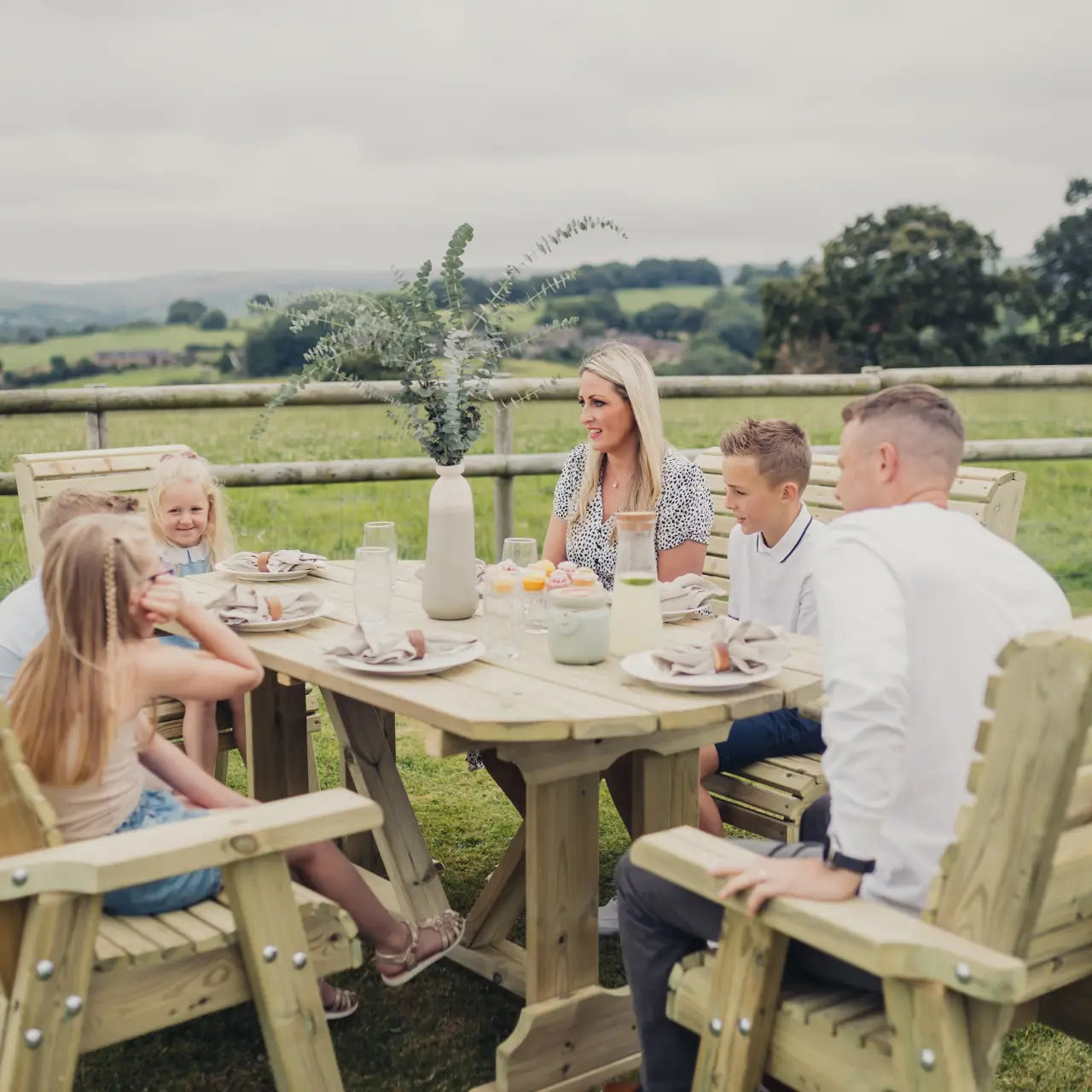 Churnet Valley Ergo 6 Seat Bench & Chair Table Set