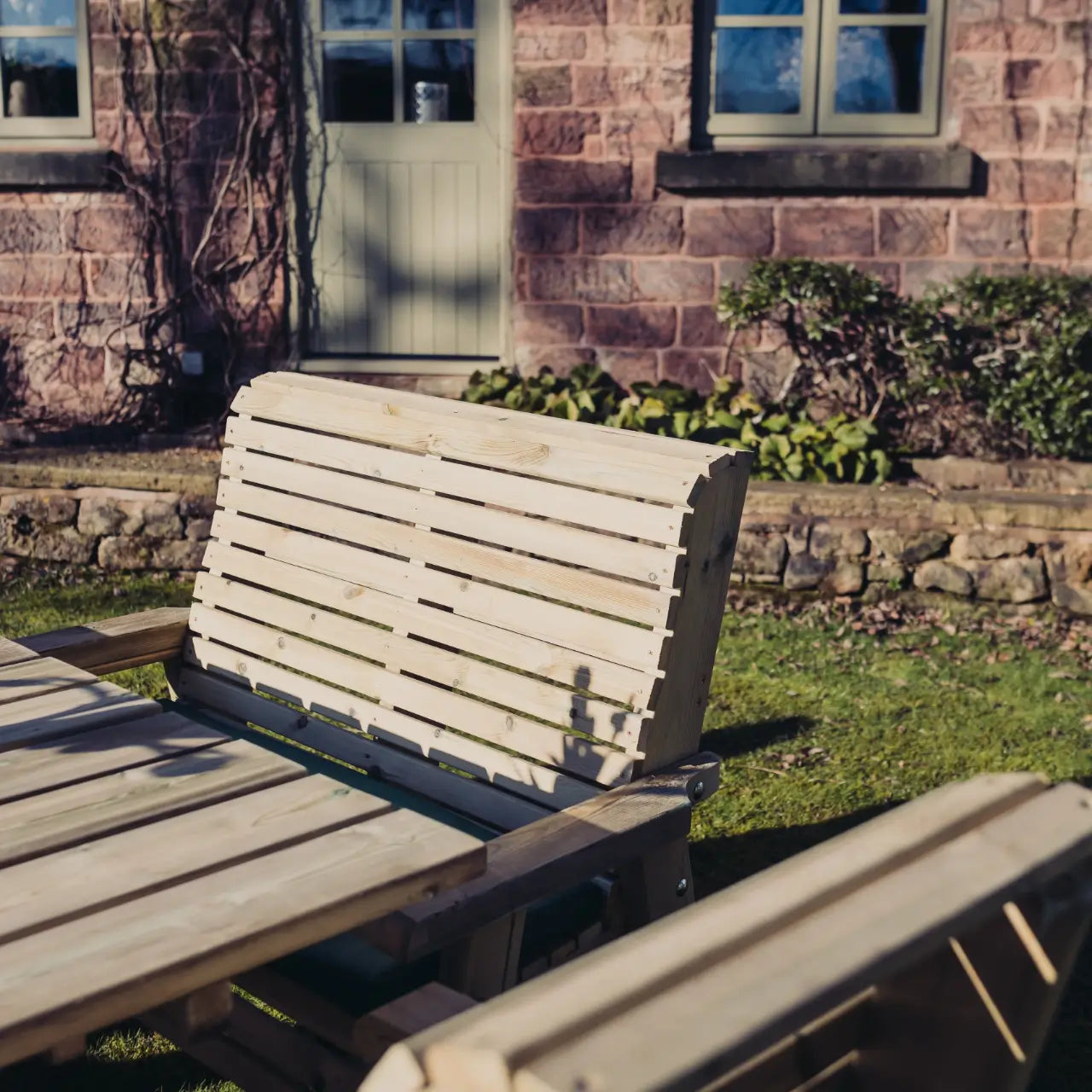 Churnet Valley Ergo 8 Seat Table Set