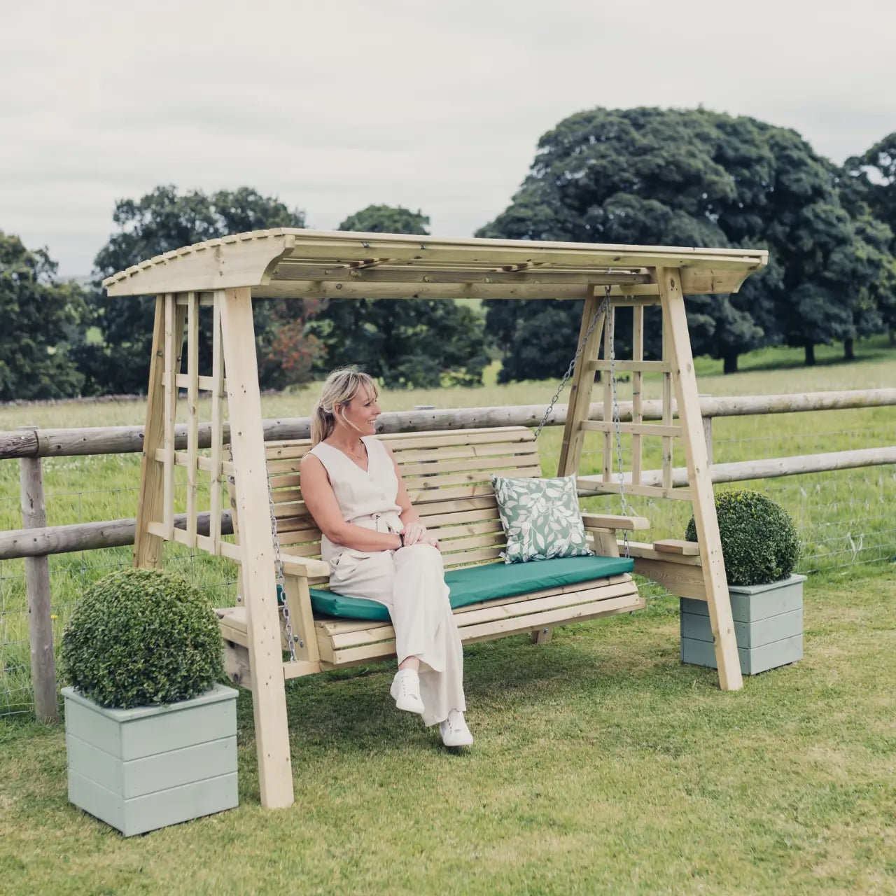 Churnet Valley Antoinette Seat Swing
