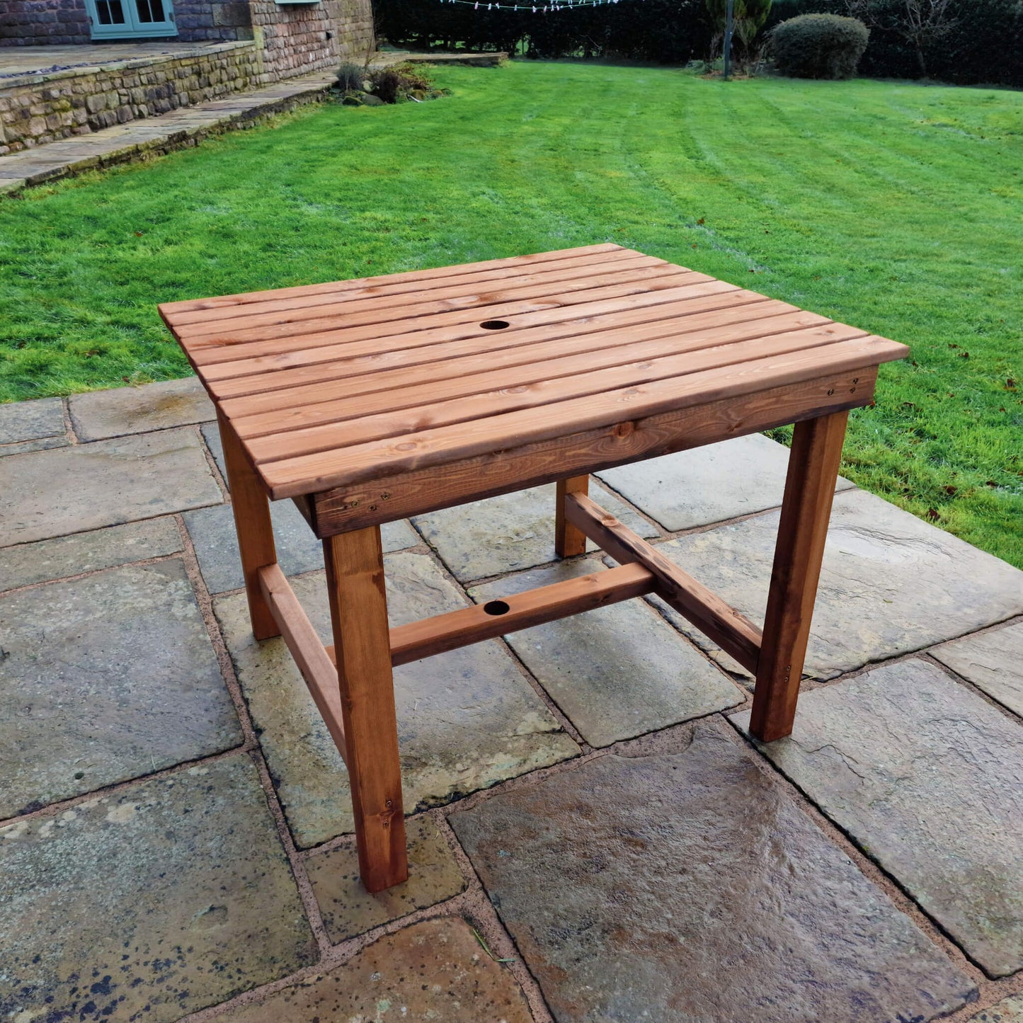 CVGF Valley 99cm Table