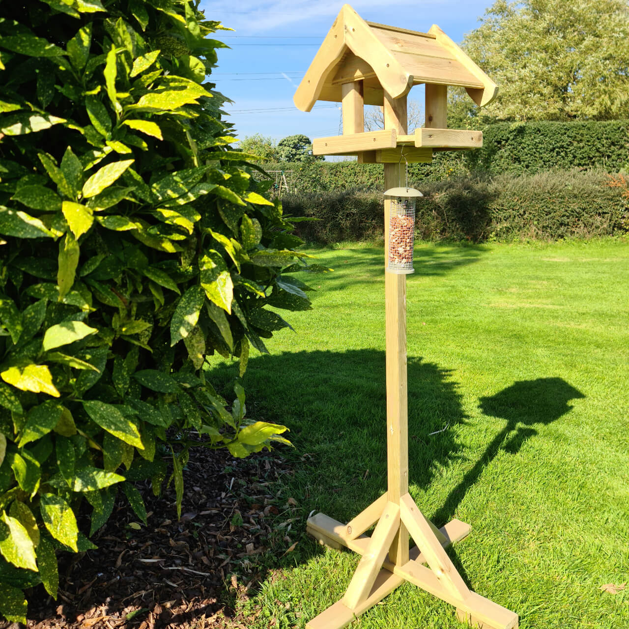 Churnet Valley Bird Table with House