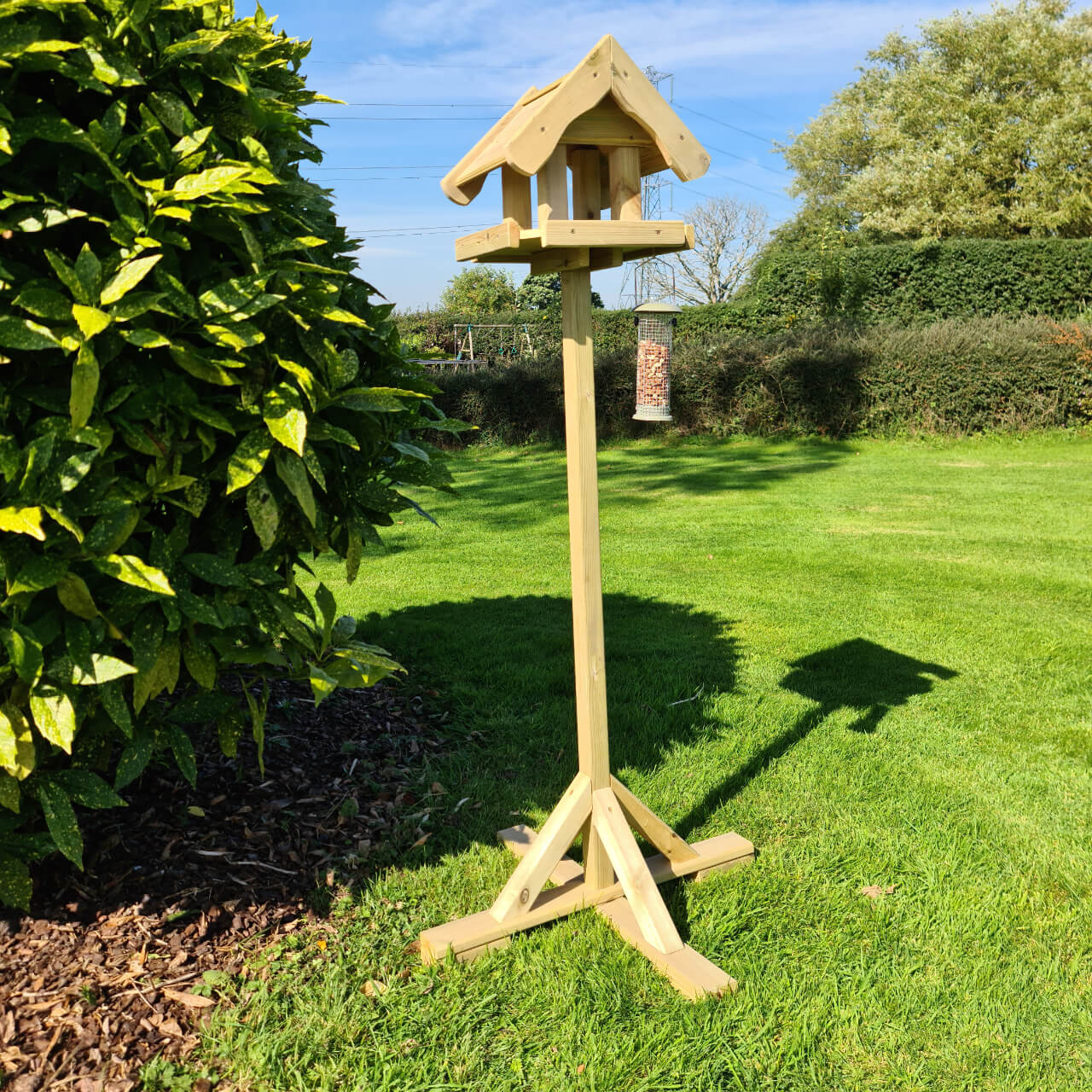 Churnet Valley Bird Table with House