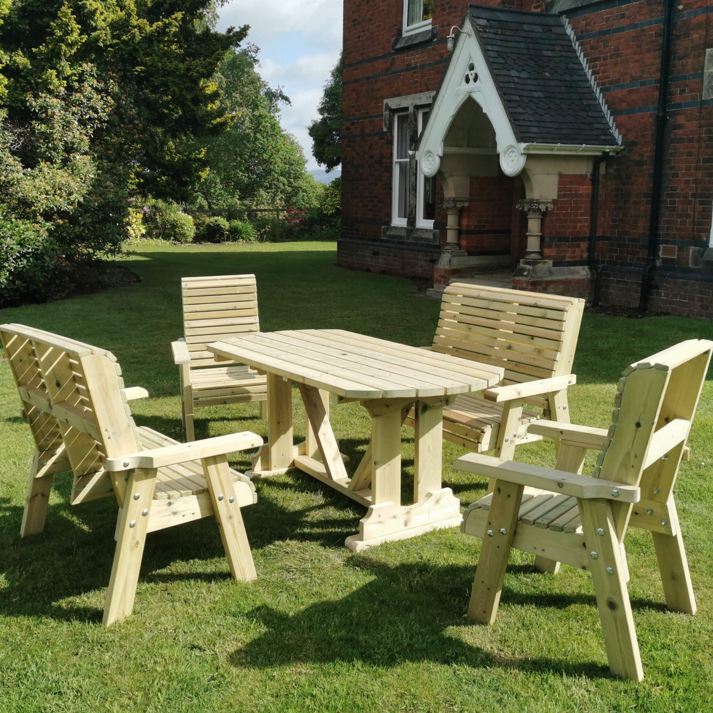 Churnet Valley Ergo 6 Seat Bench & Chair Table Set