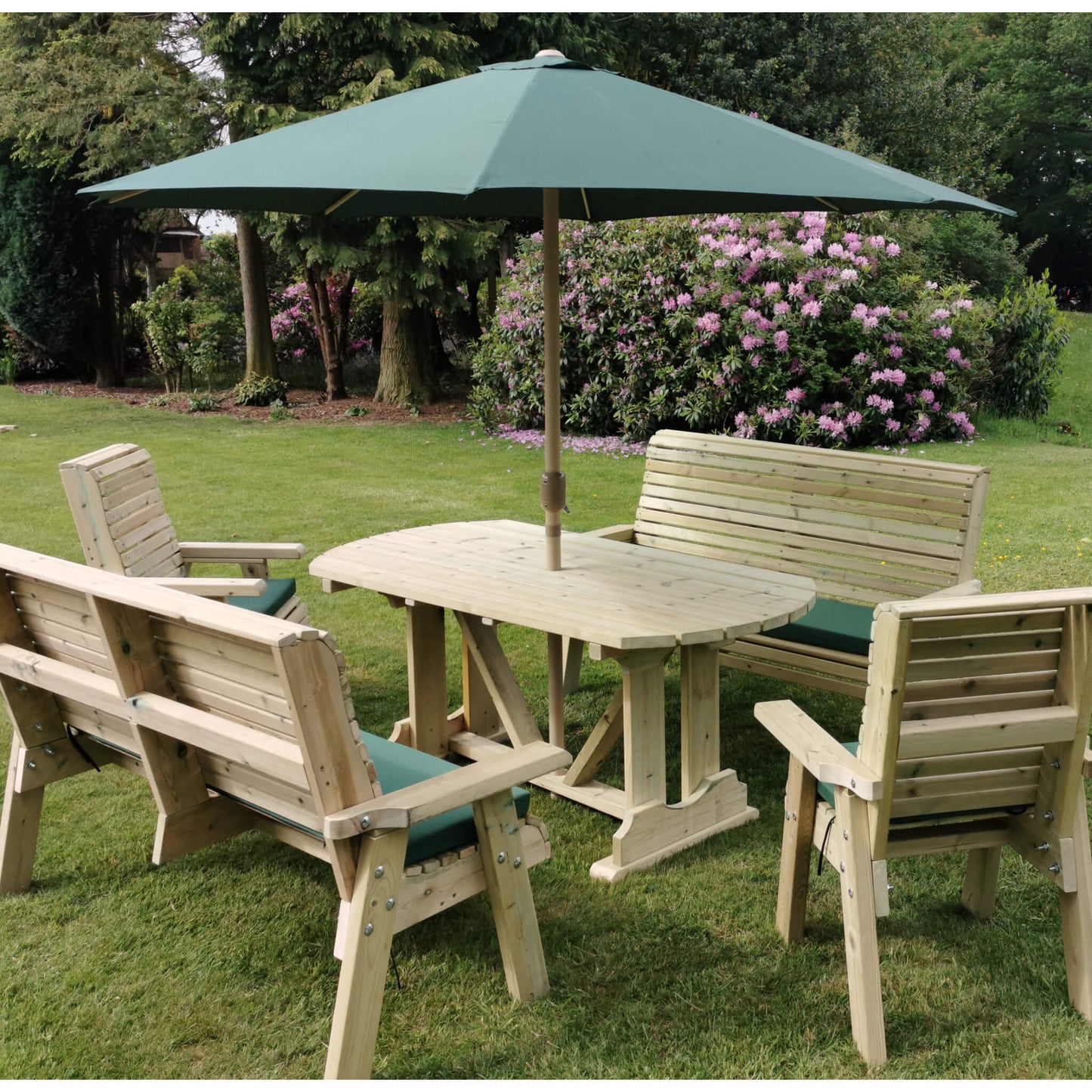 Churnet Valley Ergo 8 Seat Table Set