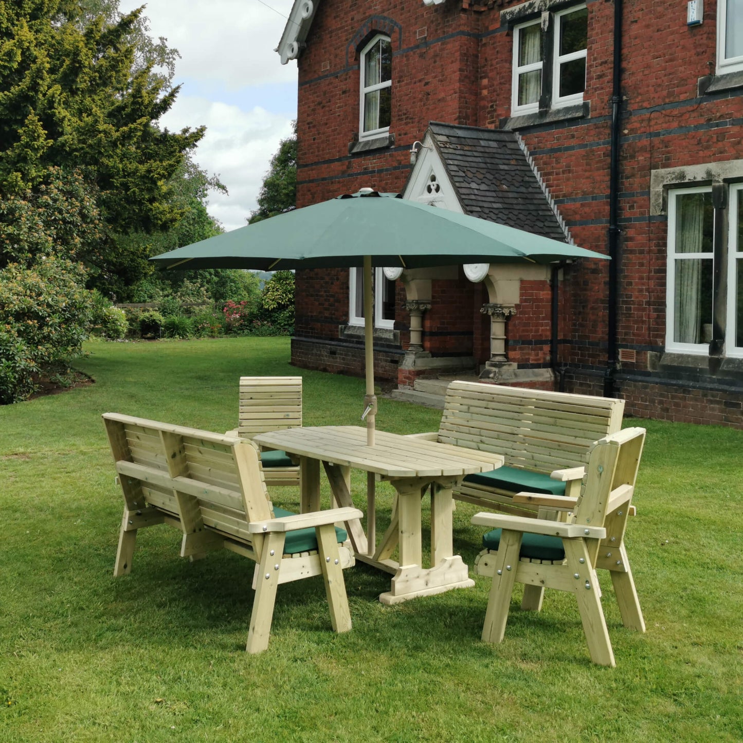 Churnet Valley Ergo 8 Seat Table Set