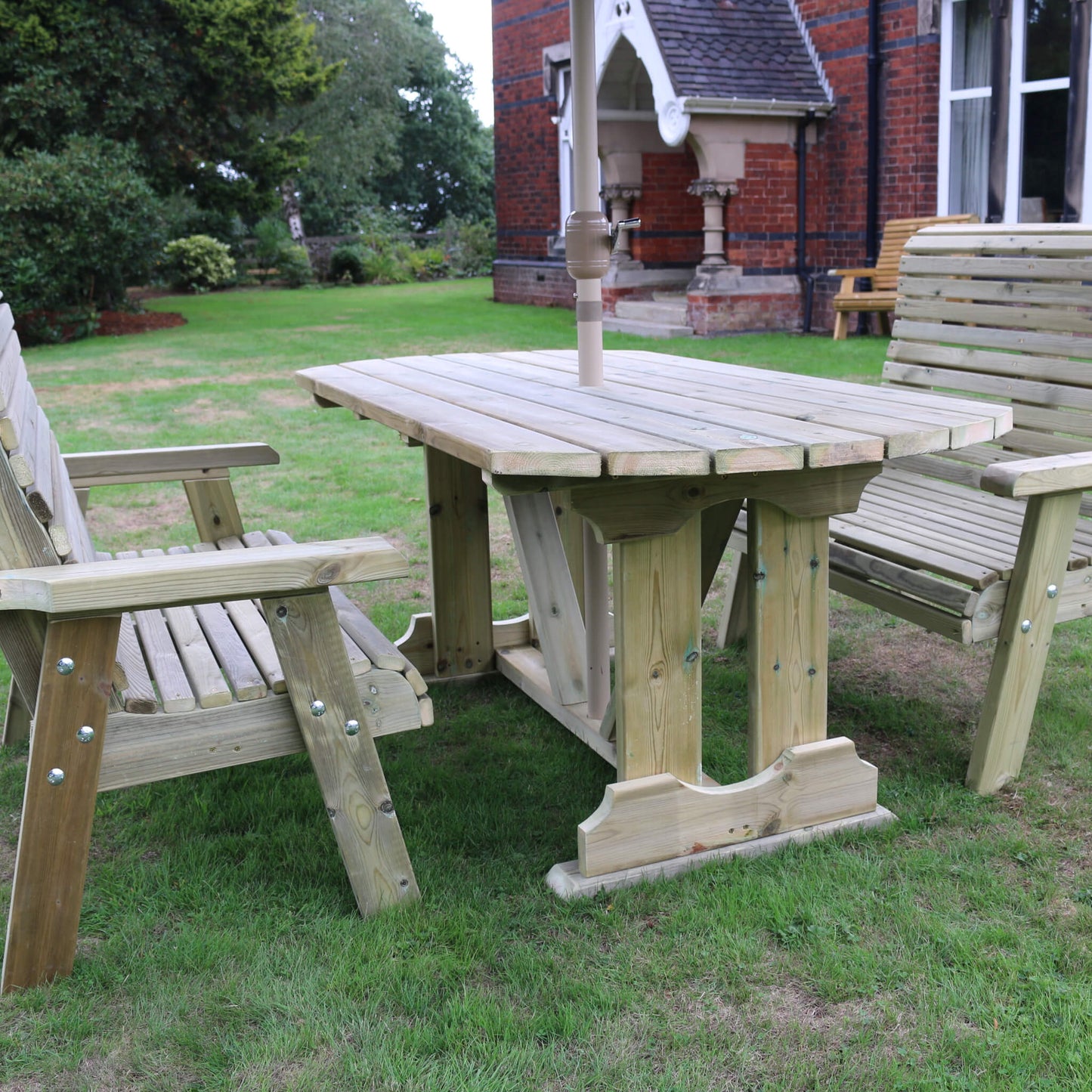 Churnet Valley Ergo 4 Seat Bench Table Set