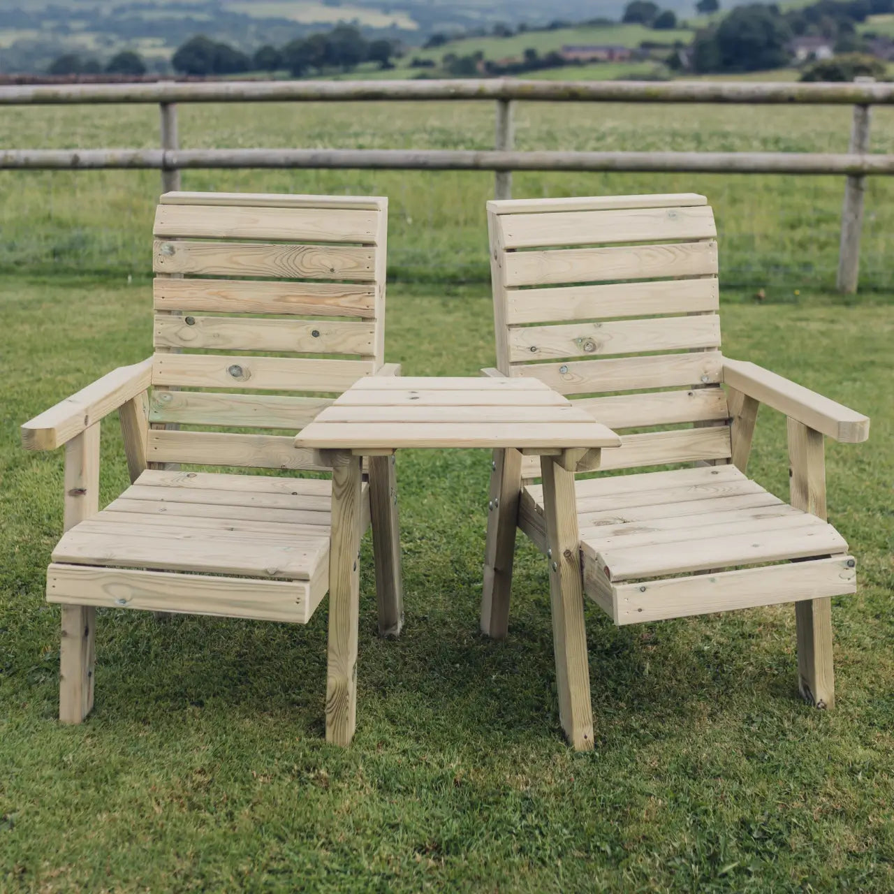Churnet Valley Clover Love Seats