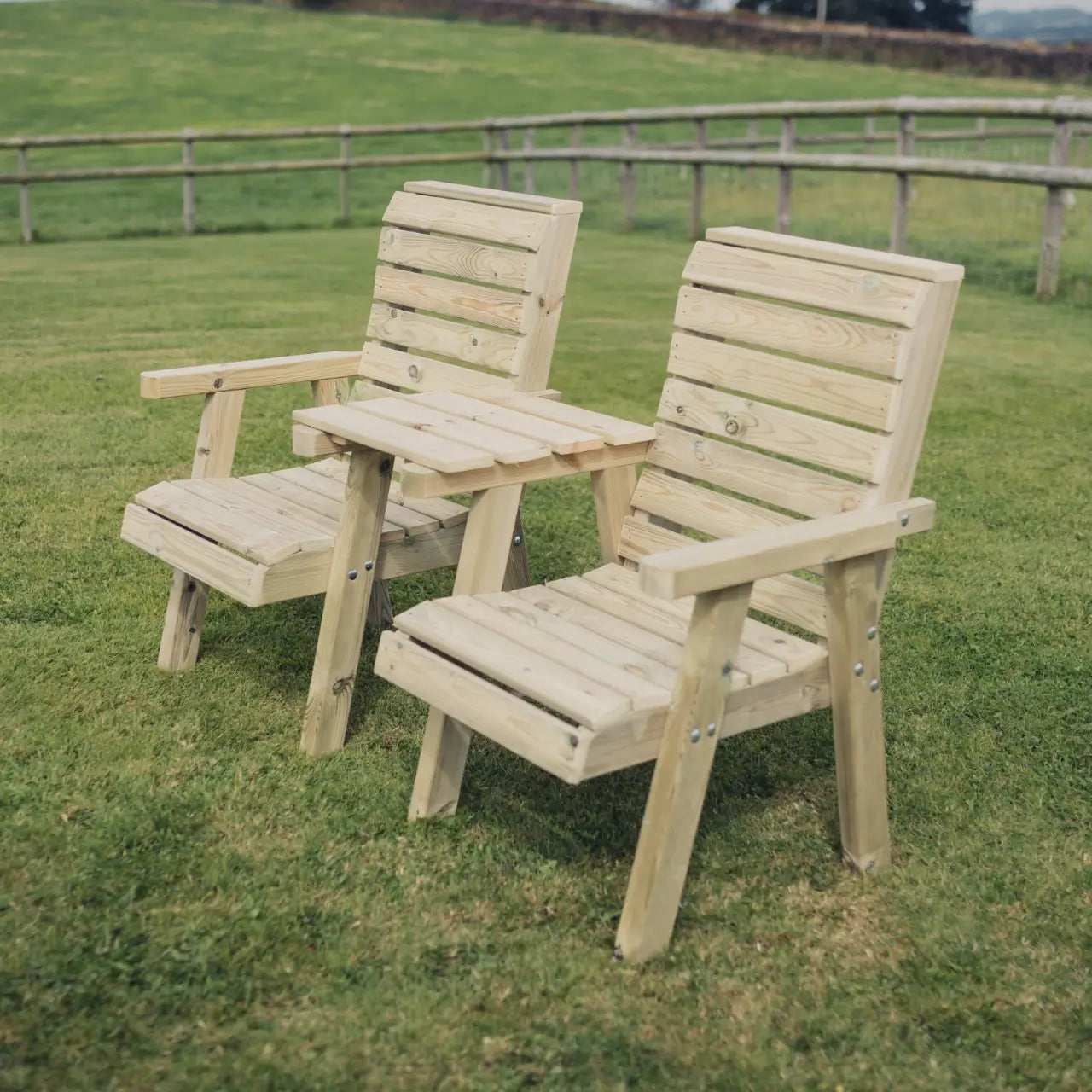 Churnet Valley Clover Love Seats