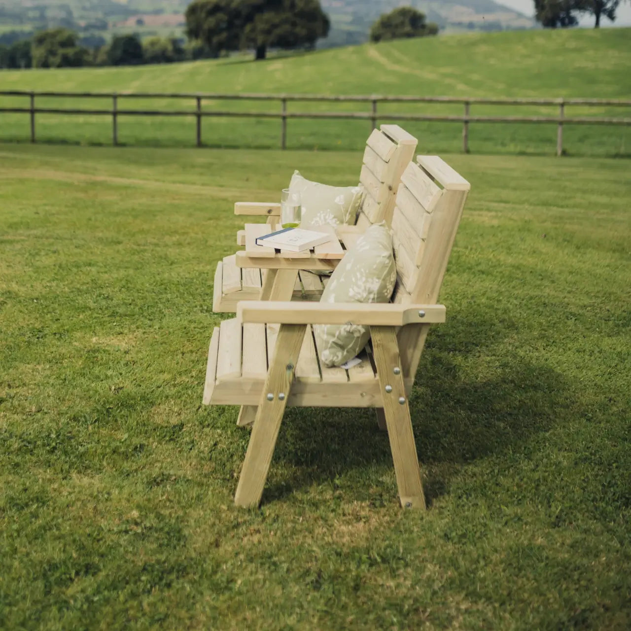 Churnet Valley Clover Love Seats
