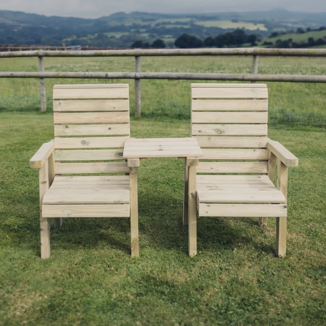 Churnet Valley Clover Love Seats