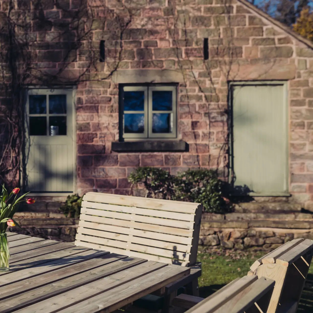 Churnet Valley Ergo 8 Seater Bench & Chair Set