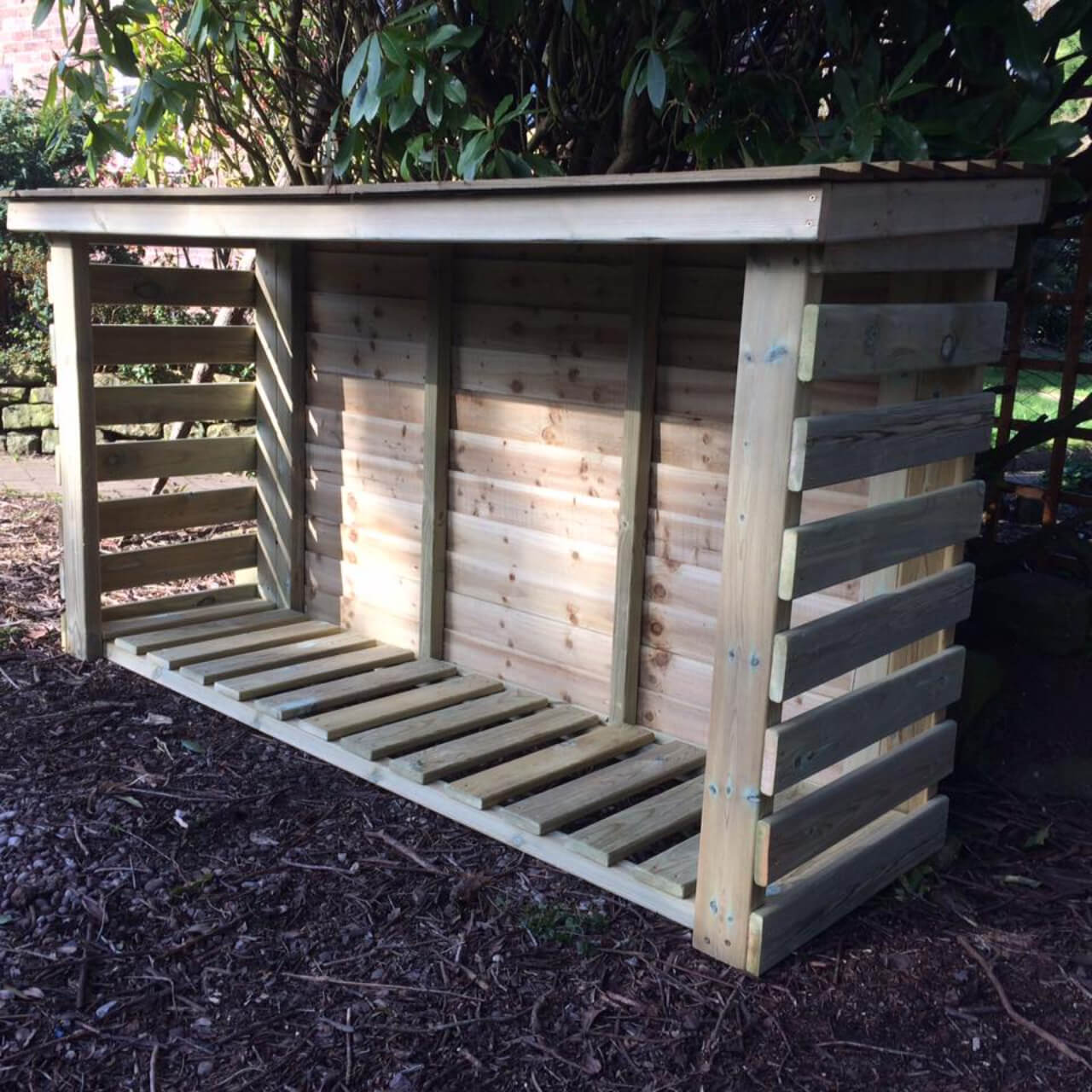 Churnet Valley Slatted Log Store