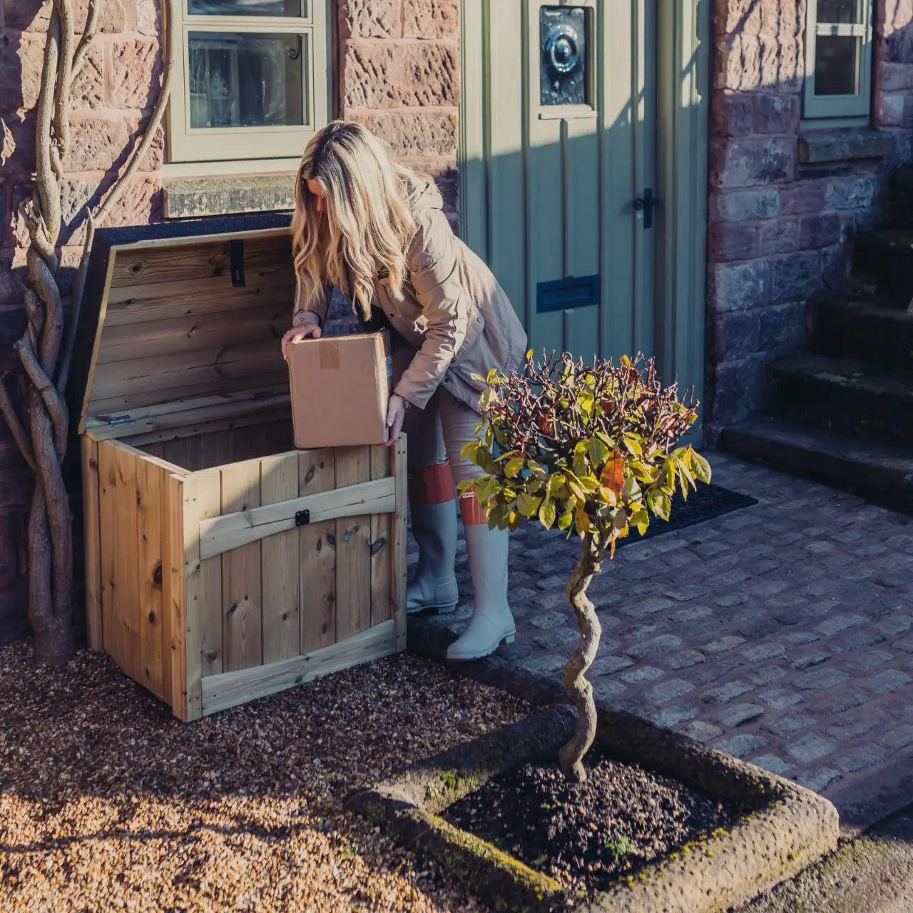 Churnet Valley Parcel Box