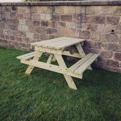 Churnet Valley Traditional Picnic Table