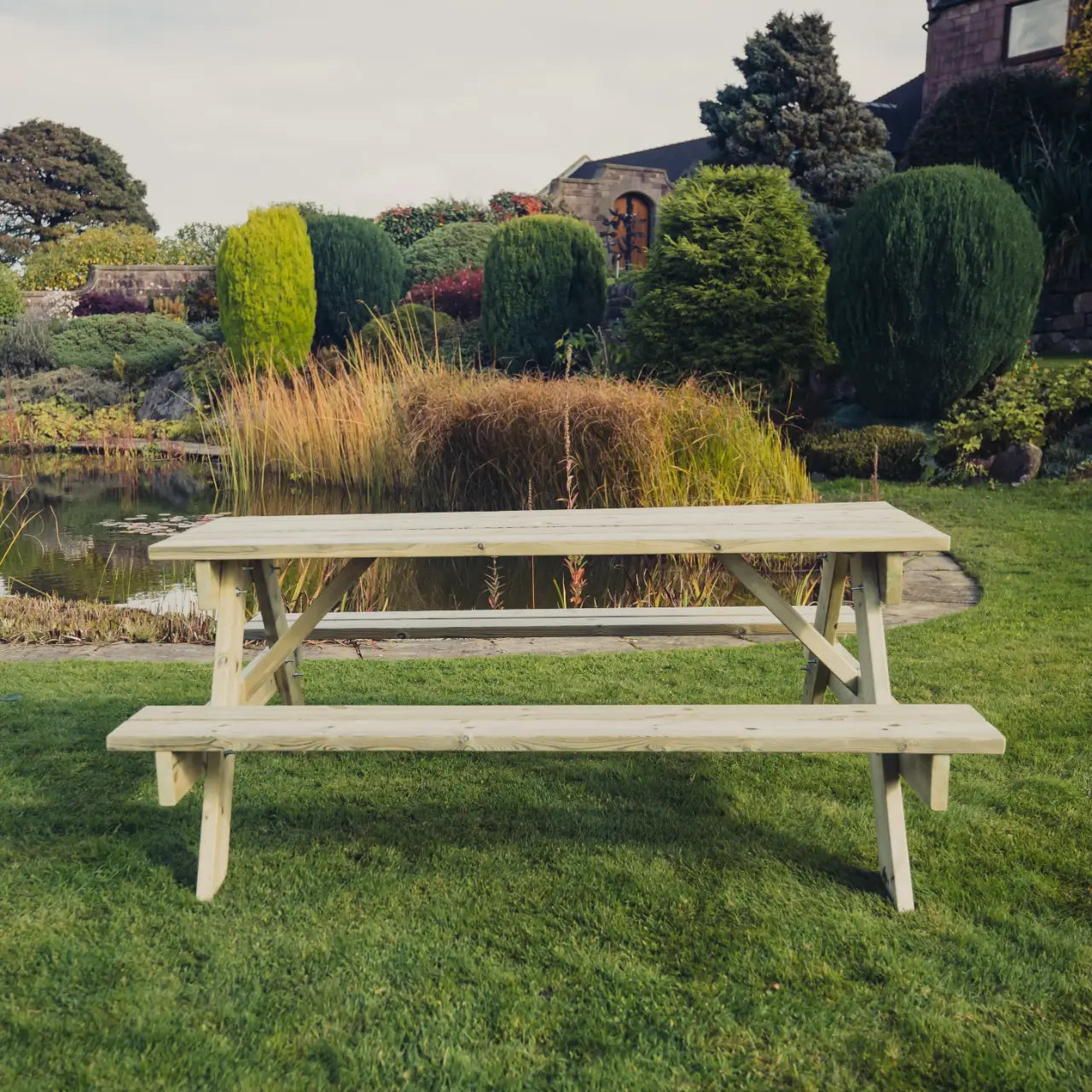 Churnet Valley Traditional Picnic Table