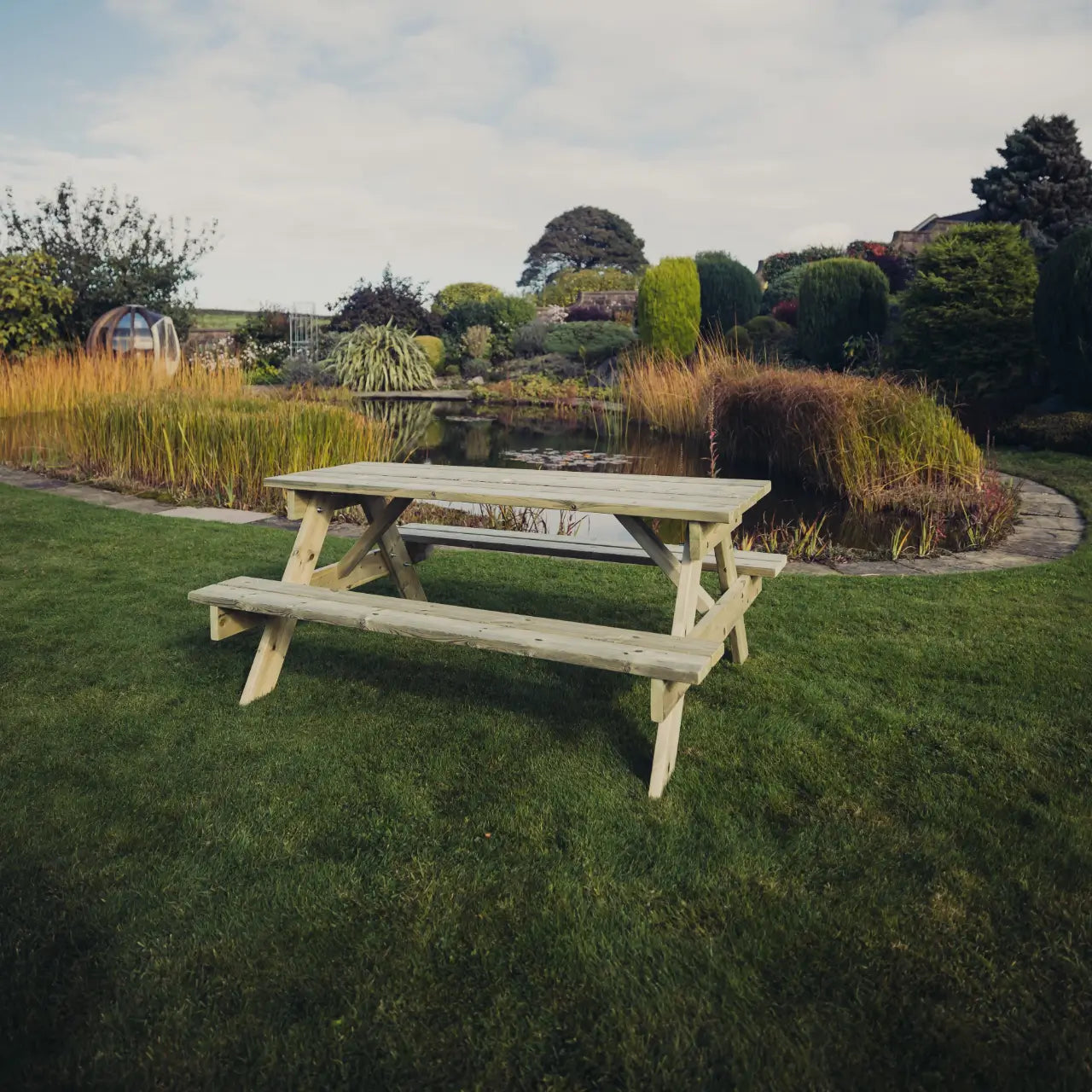 Churnet Valley Traditional Picnic Table