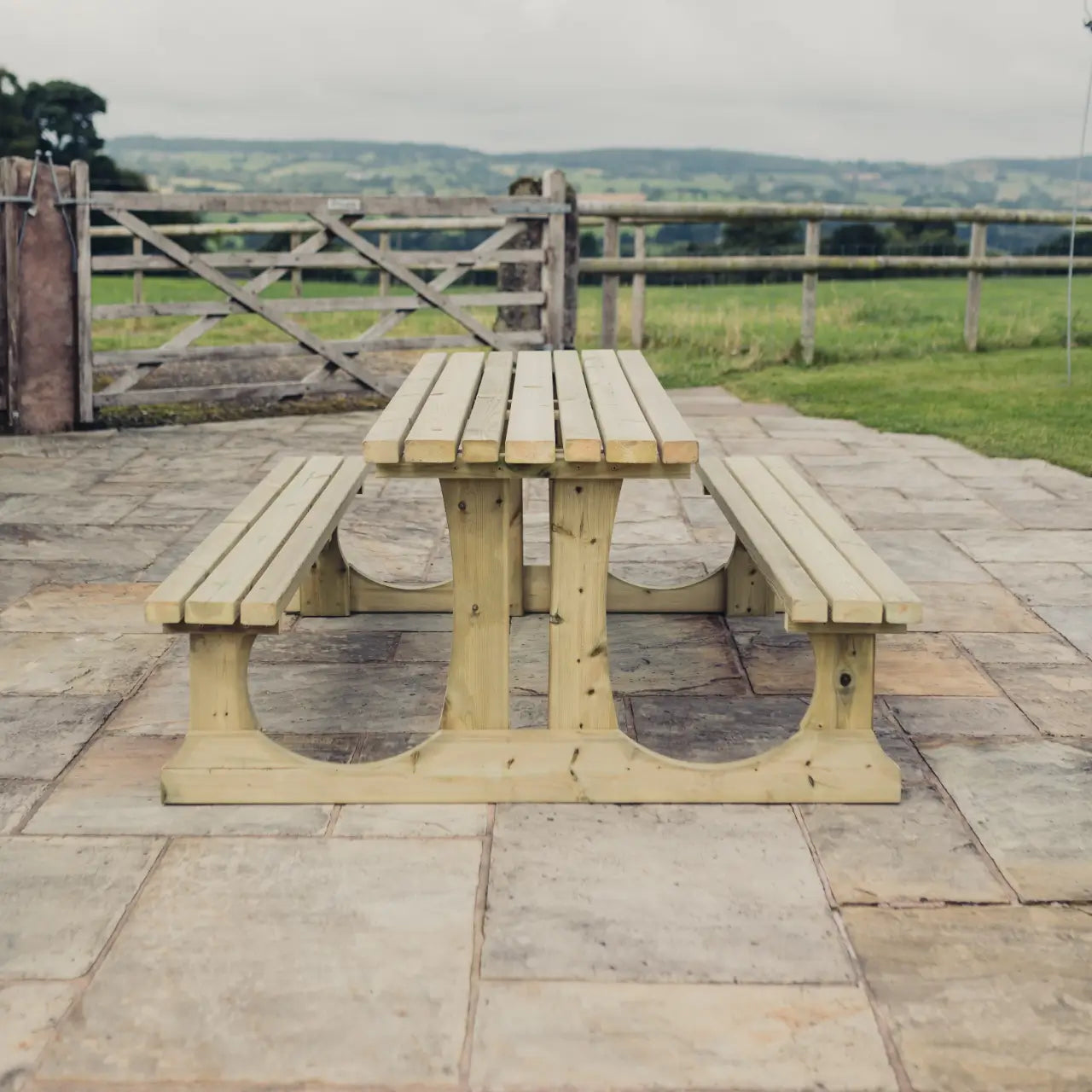 Churnet Valley Lunar Walk-In Picnic Table