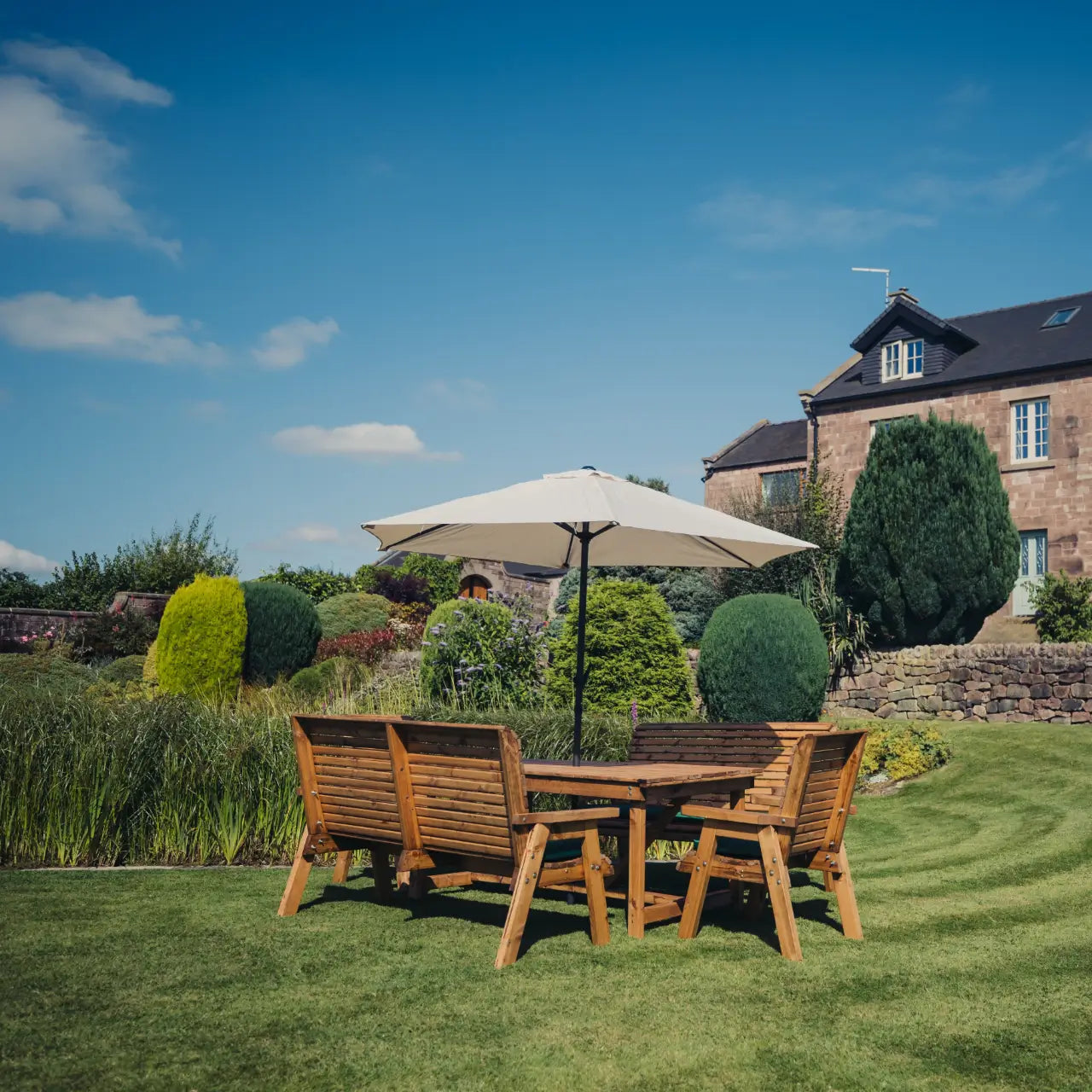 CVGF 8 Seater Valley Table Set