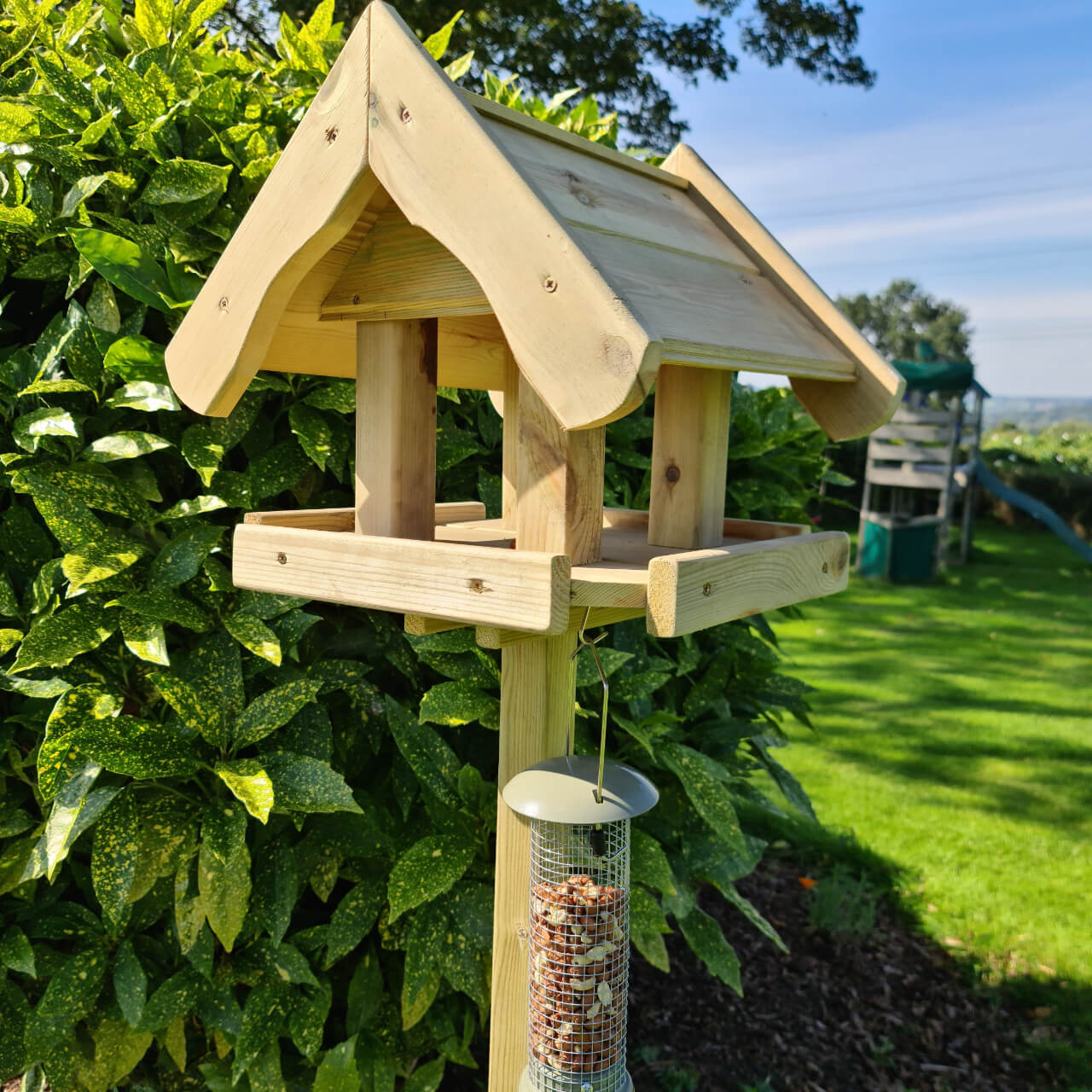Churnet Valley Bird Table with House