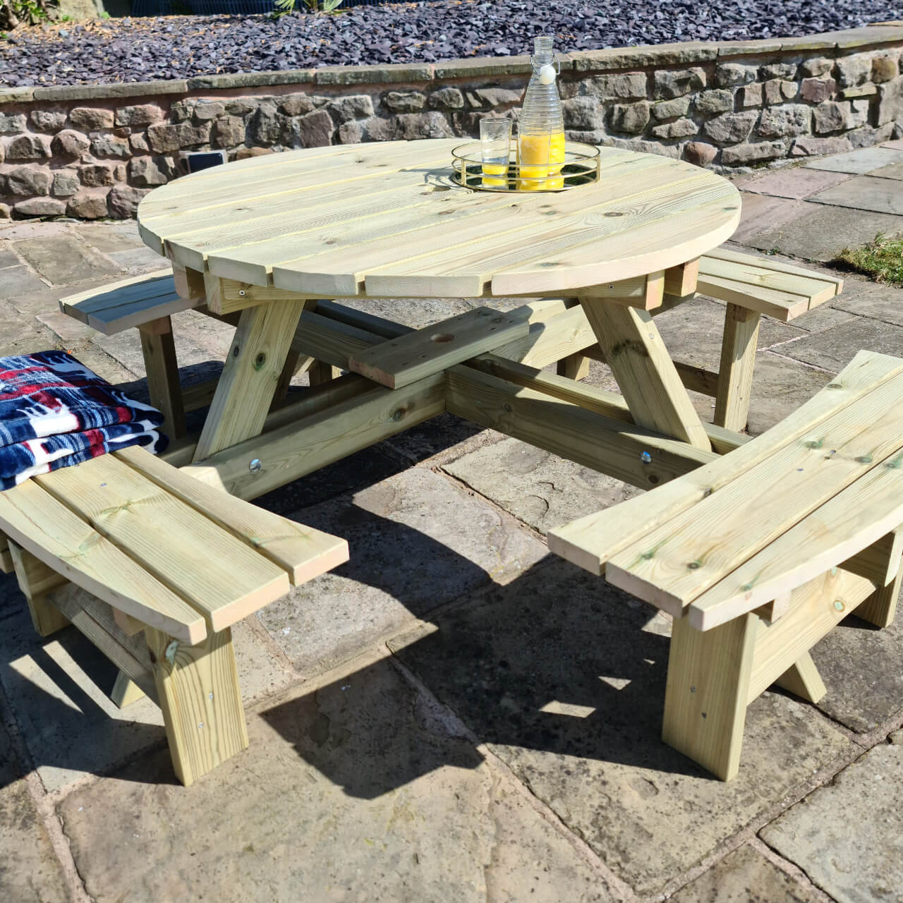 Churnet Valley Westwood Round Picnic Table